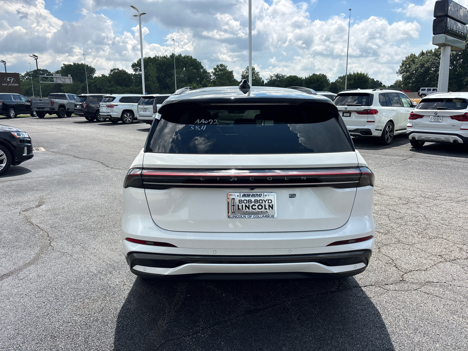 New 2026 Lincoln Nautilus Reserve w/ Jet Appearance Package AWD/4WD image 6
