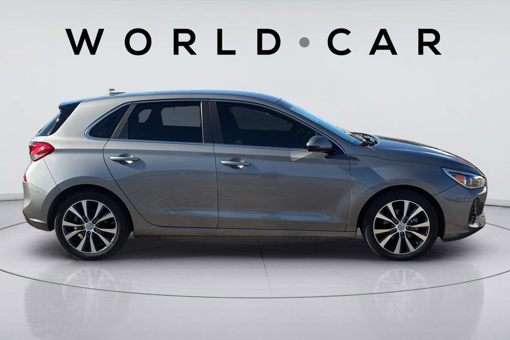 Used 2020 Hyundai Elantra GT image 15