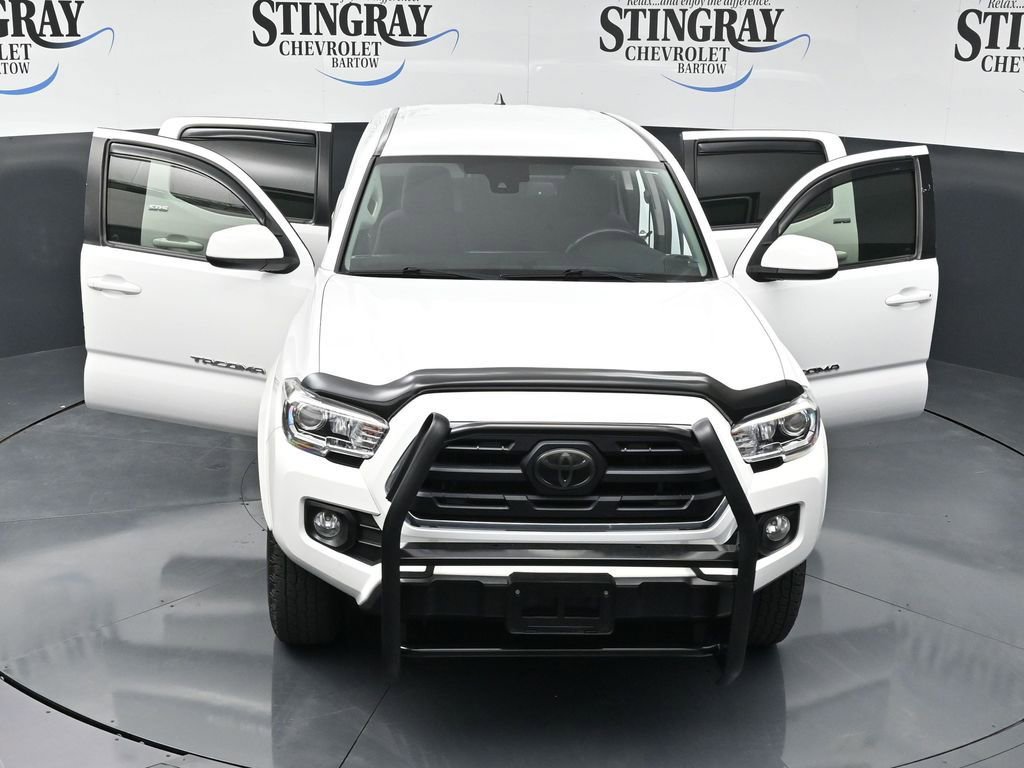 Used 2018 Toyota Tacoma SR5 AWD/4WD image 25