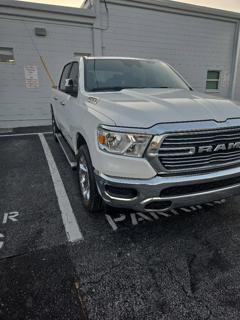 Used 2024 RAM 1500 Laramie AWD/4WD image 3