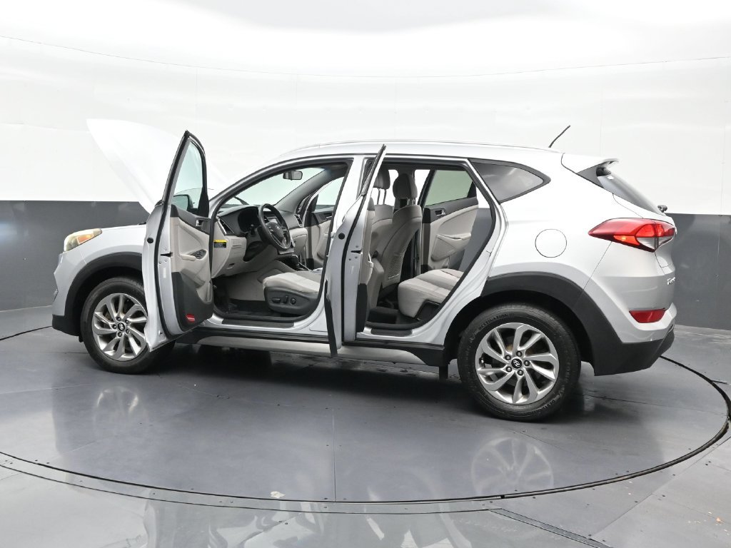 Used 2017 Hyundai Tucson SE w/ SE Popular Package 02 FWD image 36