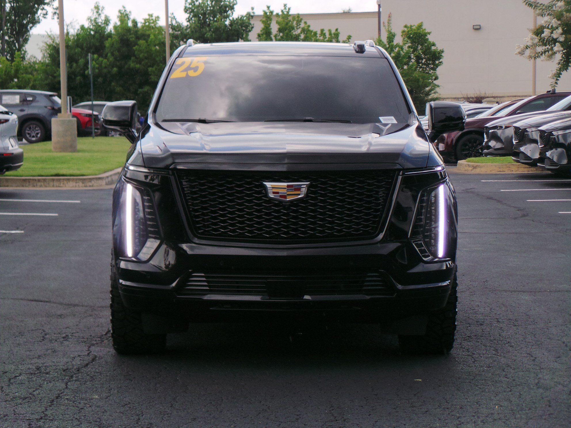 Used 2025 Cadillac Escalade ESV Sport AWD/4WD image 23