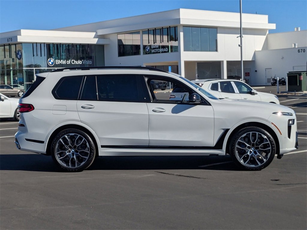 New 2026 BMW X7 M60i image 3