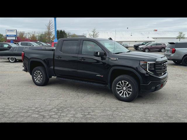 Used 2023 GMC Sierra 1500 AT4 w/ AT4 Premium Package AWD/4WD image 30