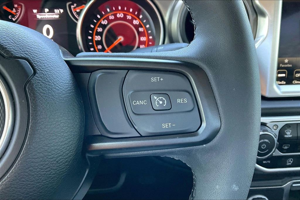 Used 2023 Jeep Gladiator Sport image 21