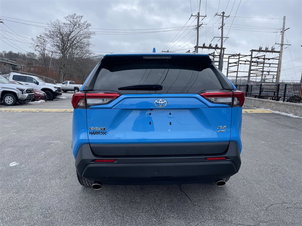 Used 2021 Toyota RAV4 XLE image 4