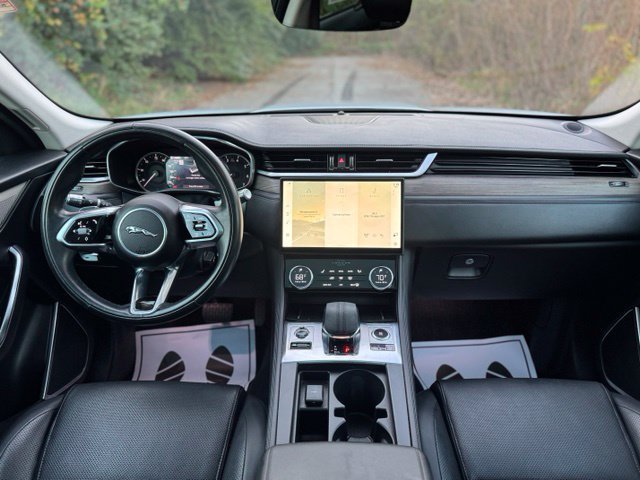 Certified 2021 Jaguar F-PACE R-Dynamic S AWD/4WD image 21