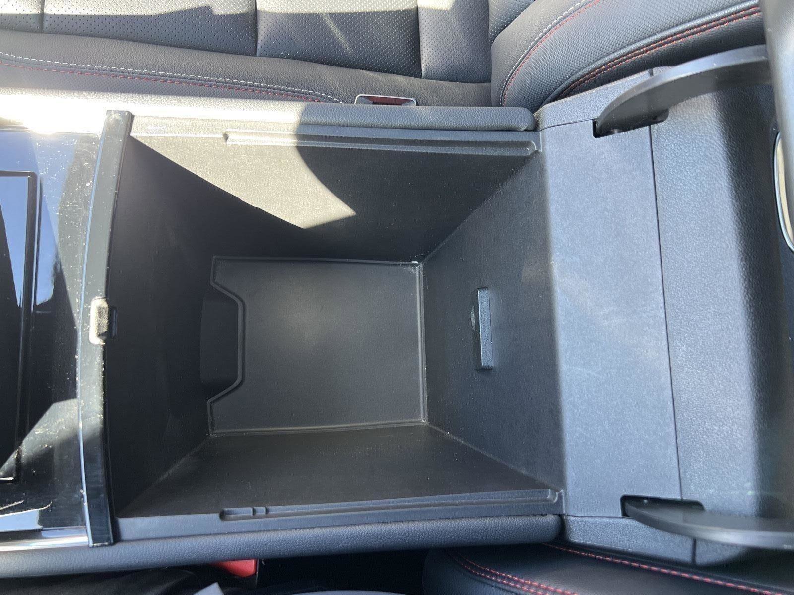 Used 2024 Chevrolet Traverse RS image 25