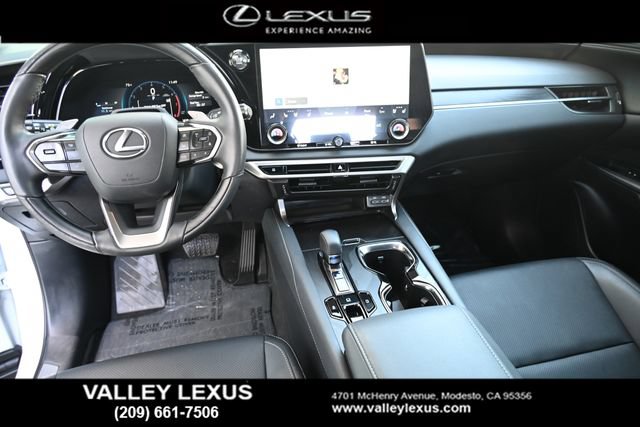 Used 2025 Lexus RX 350 F Sport w/ Convenience Package FWD image 17