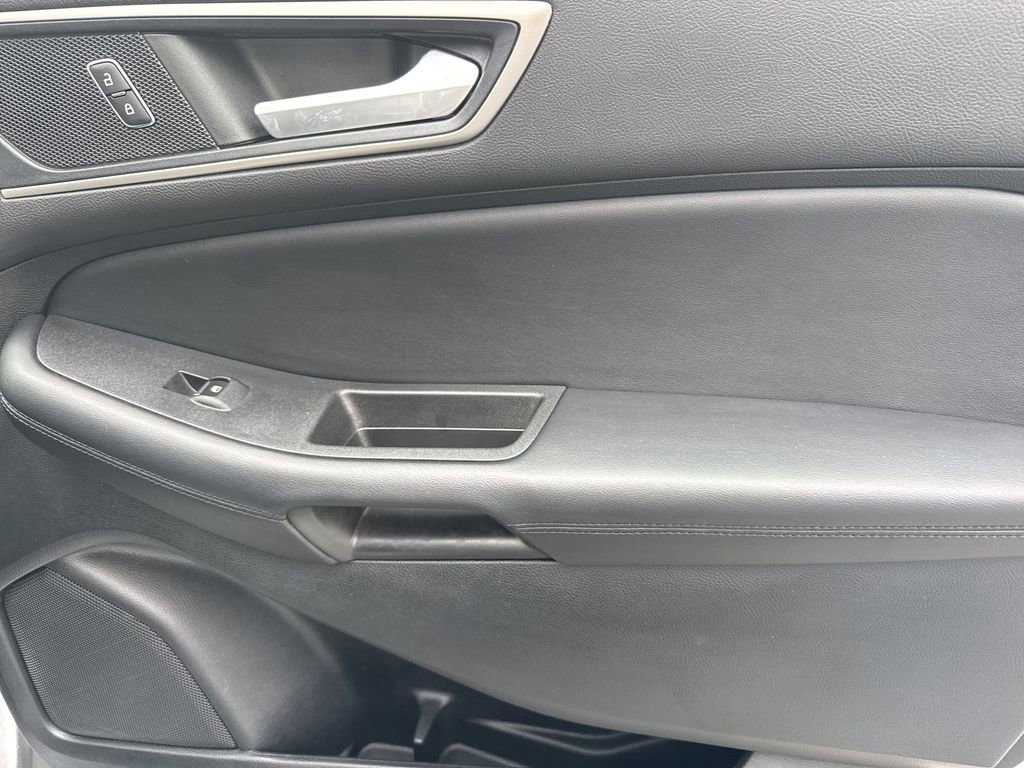 Used 2022 Ford Edge SEL AWD/4WD image 17
