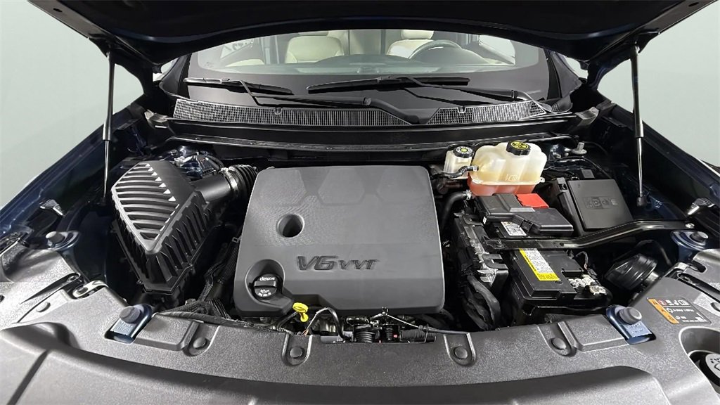 Used 2023 Chevrolet Traverse LS w/ Safety Package image 31