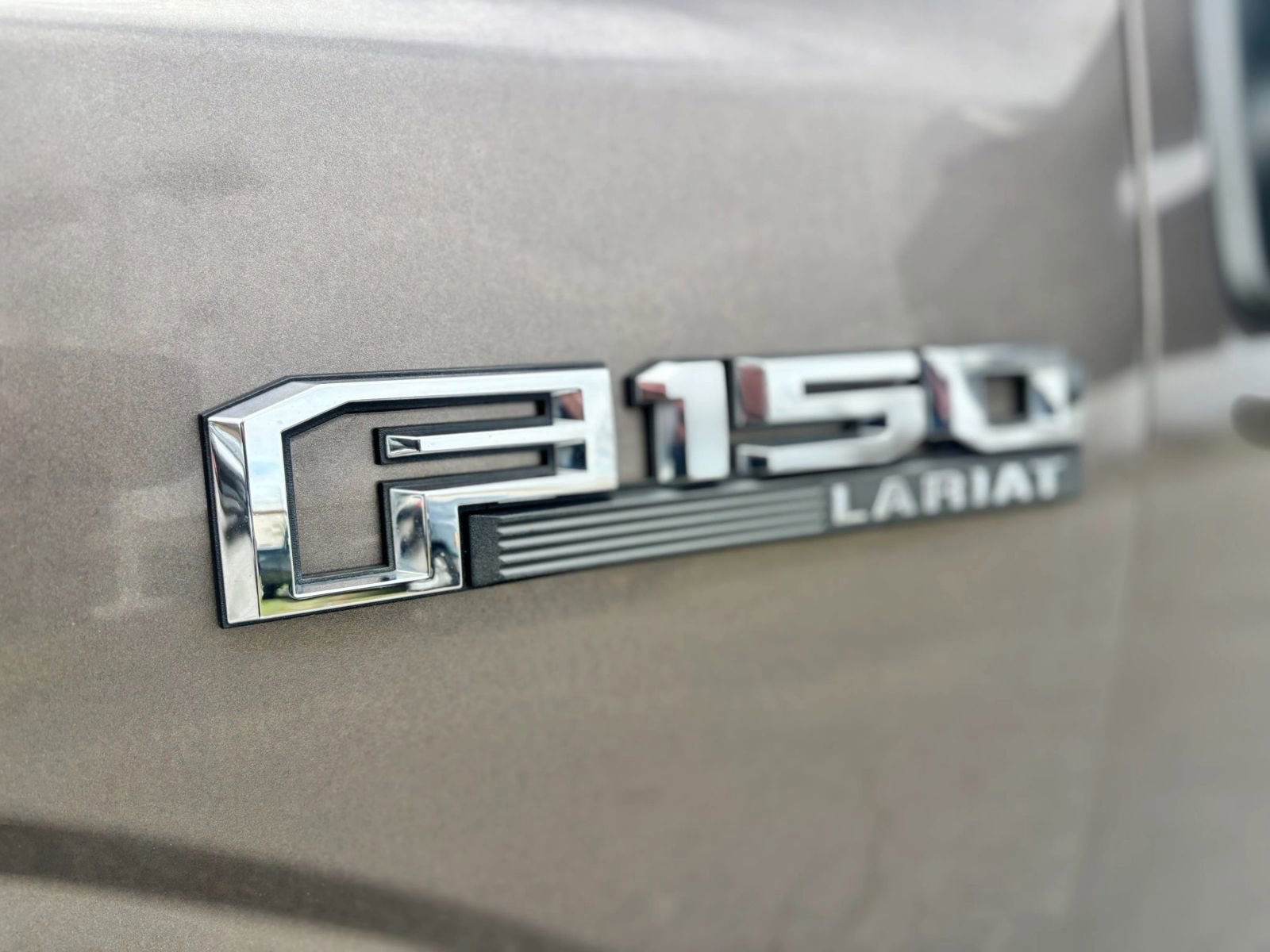 Used 2016 Ford F150 Lariat w/ Equipment Group 502A Luxury image 10