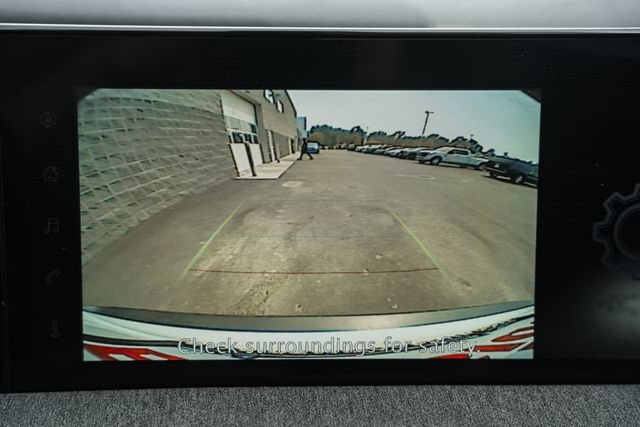 Used 2025 Nissan Kicks SV AWD/4WD image 44