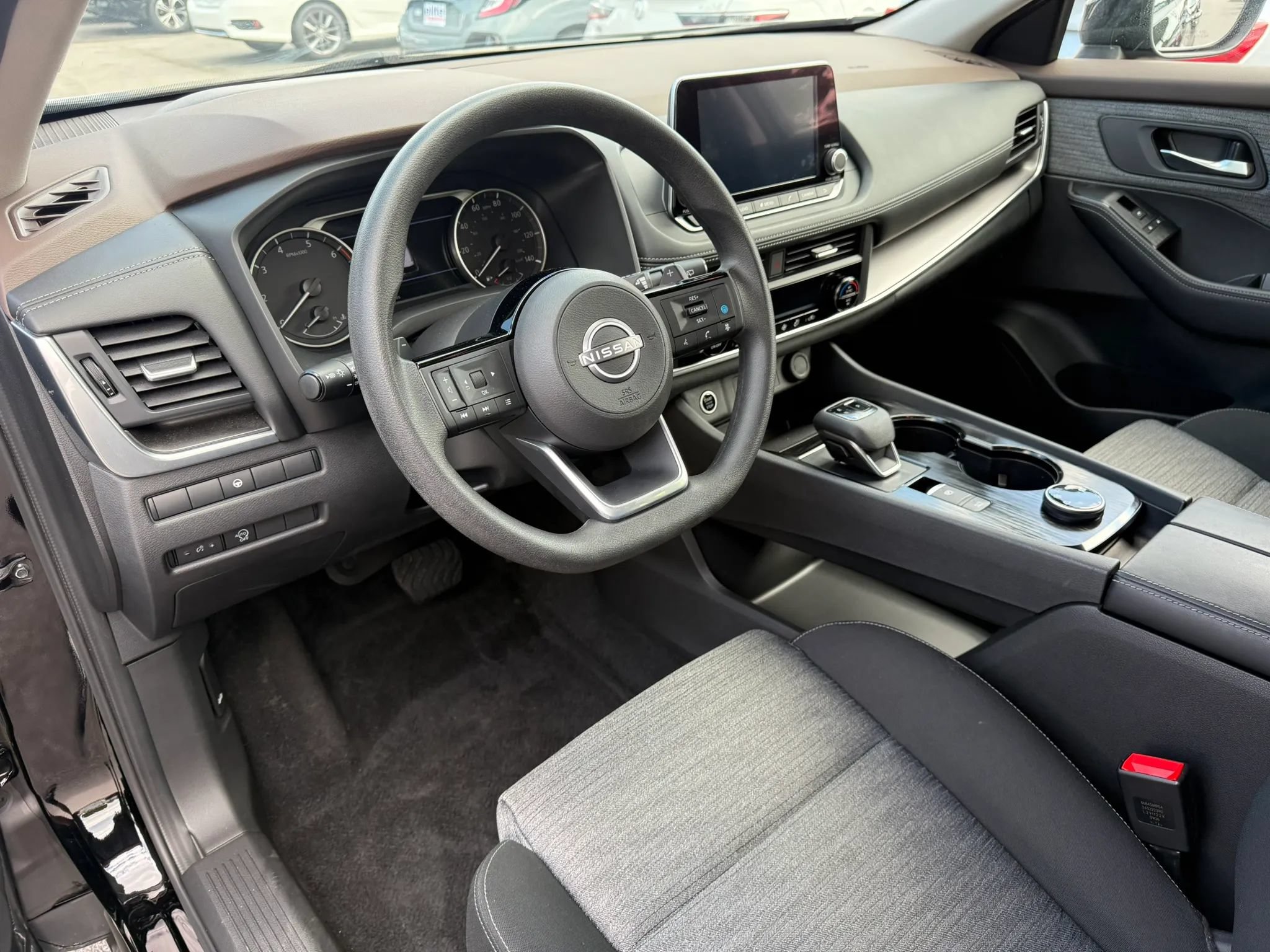 Used 2023 Nissan Rogue SV AWD/4WD image 15