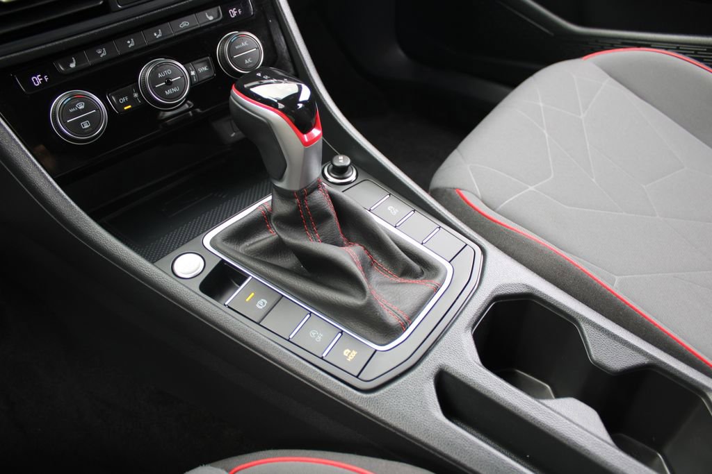 Certified 2024 Volkswagen Jetta GLI 40th Anniversary Edition image 17