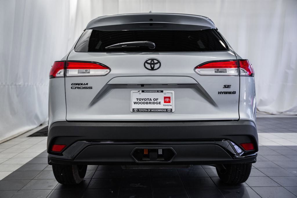 Used 2024 Toyota Corolla Cross SE image 5