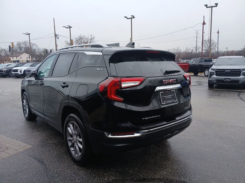 Certified 2024 GMC Terrain SLT image 7