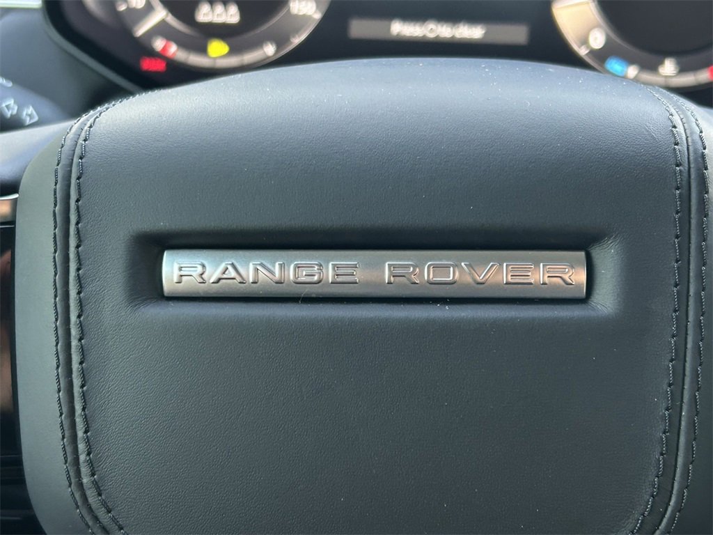 Used 2024 Land Rover Range Rover Sport SE image 40