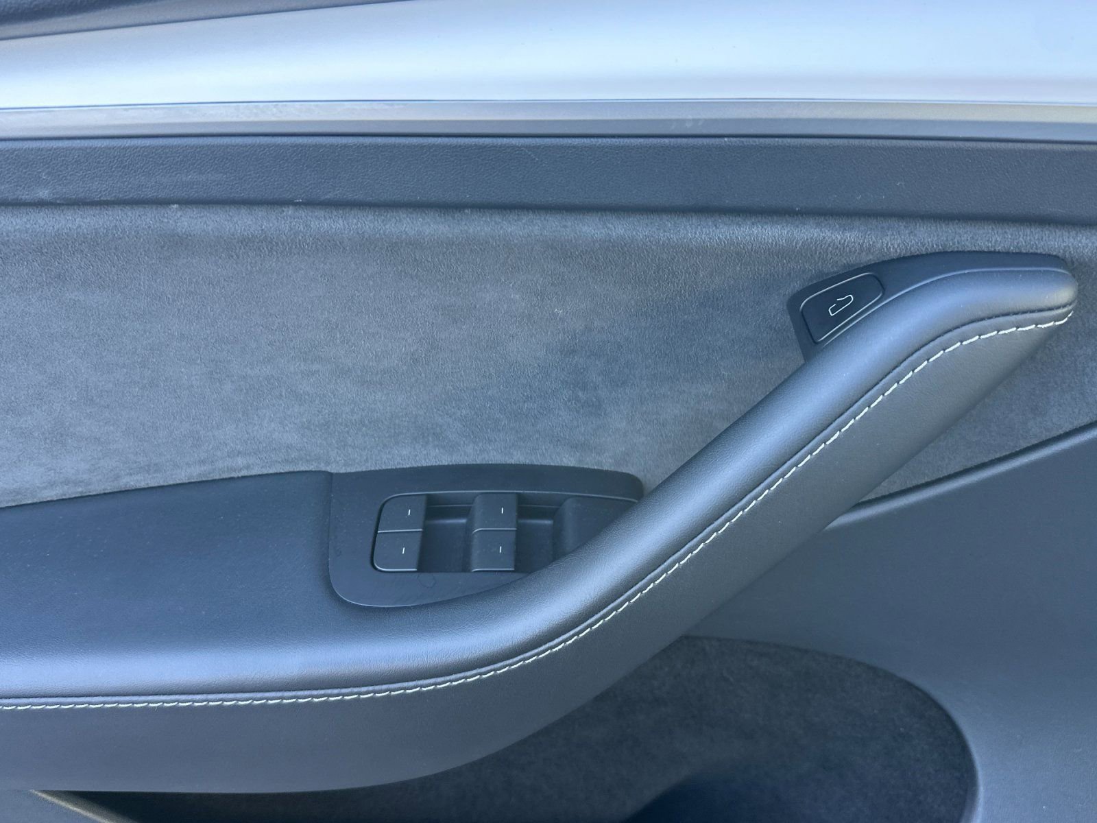 Used 2023 Tesla Model Y Long Range image 11