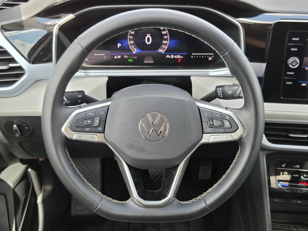 Used 2026 Volkswagen Taos SE FWD image 14