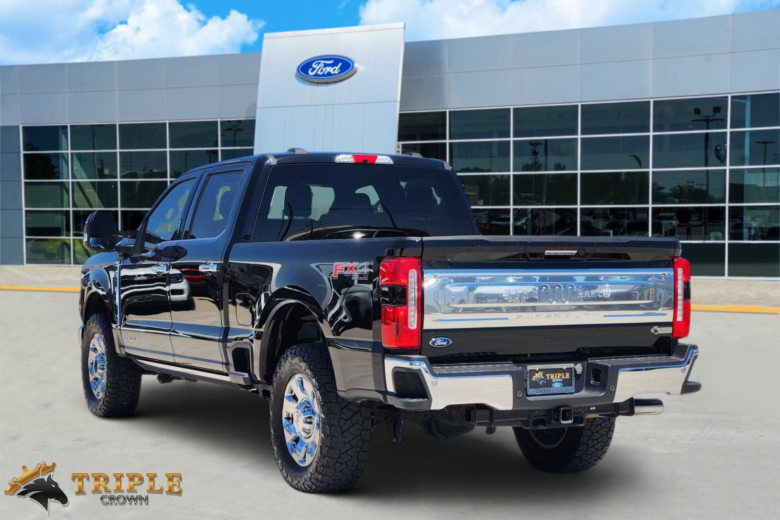 Certified 2023 Ford F250 King Ranch w/ Chrome Package AWD/4WD image 4