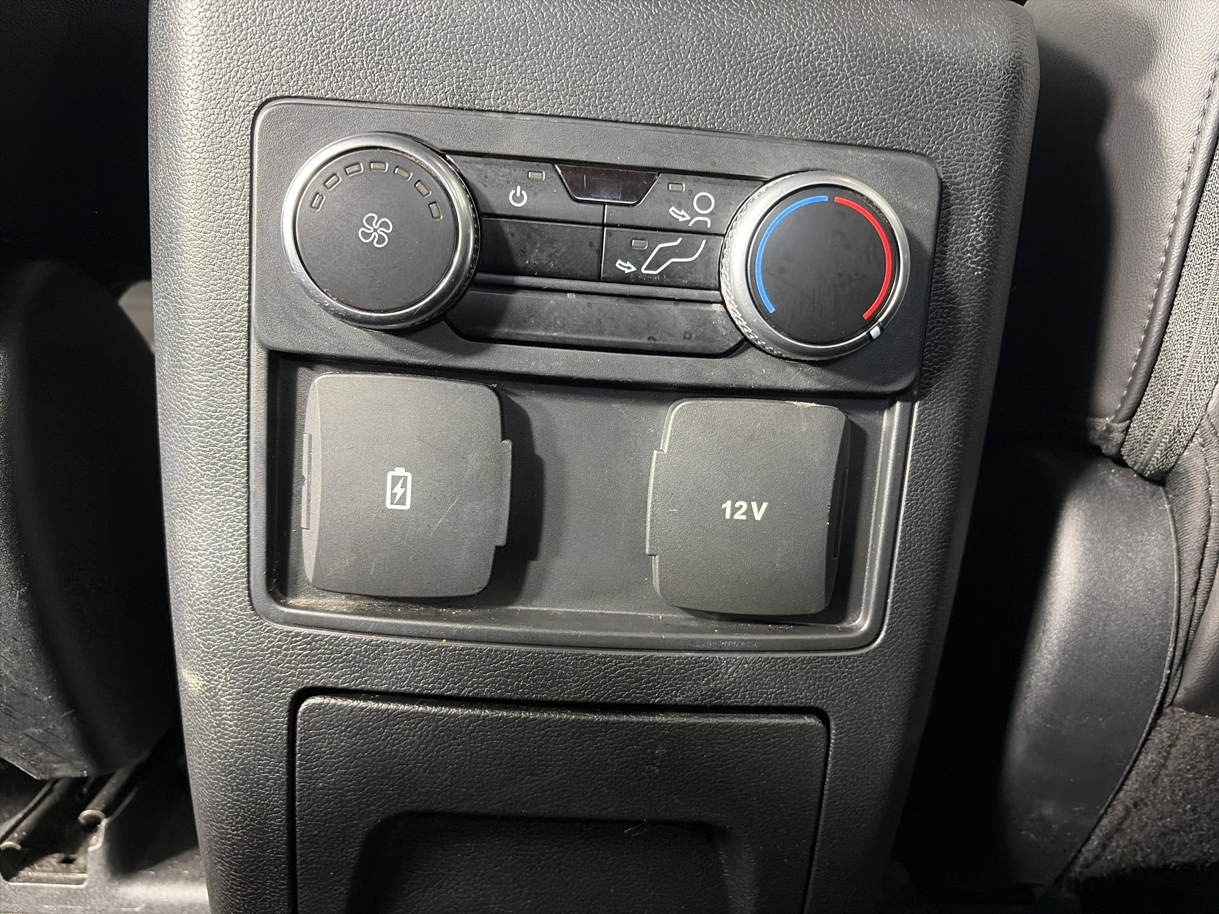 Used 2022 Ford Explorer XLT w/ Equipment Group 202A image 20