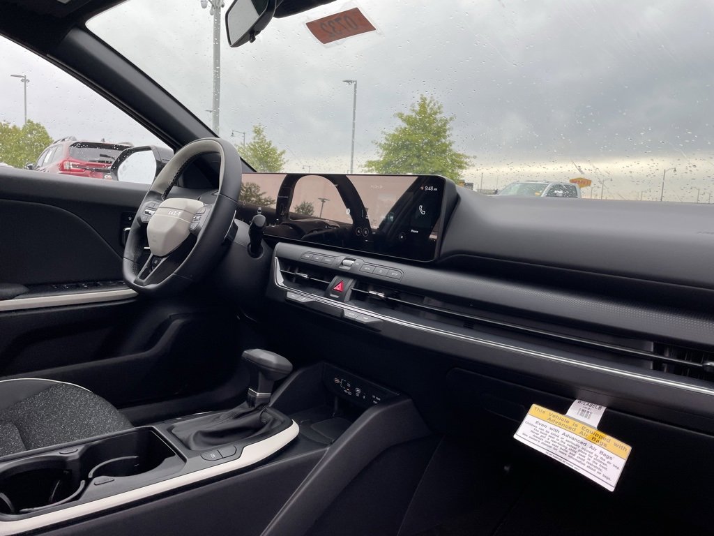 New 2025 Kia K4 GT-Line w/ GT-Line Sunroof Package image 29