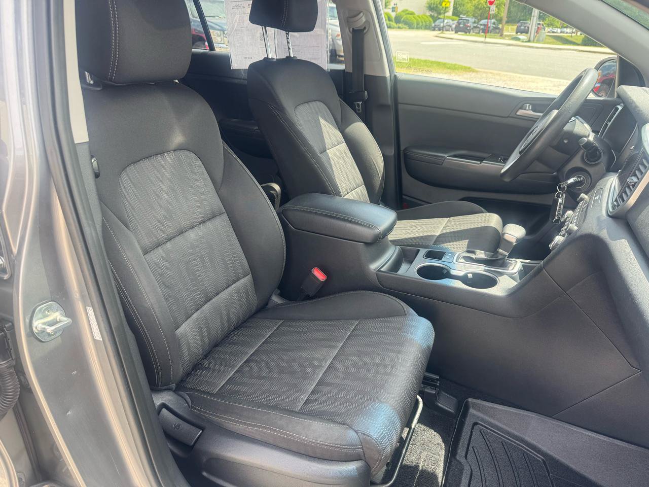 Used 2021 Kia Sportage LX FWD image 16