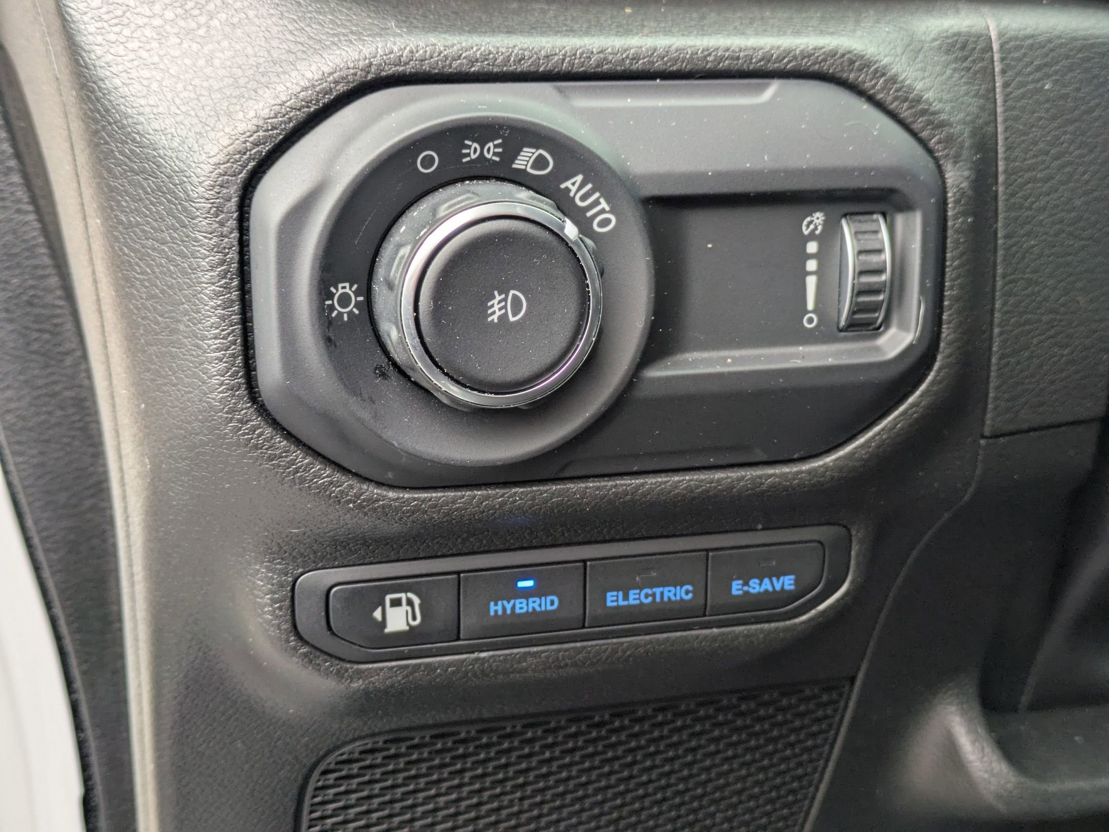 Used 2023 Jeep Wrangler Unlimited image 13