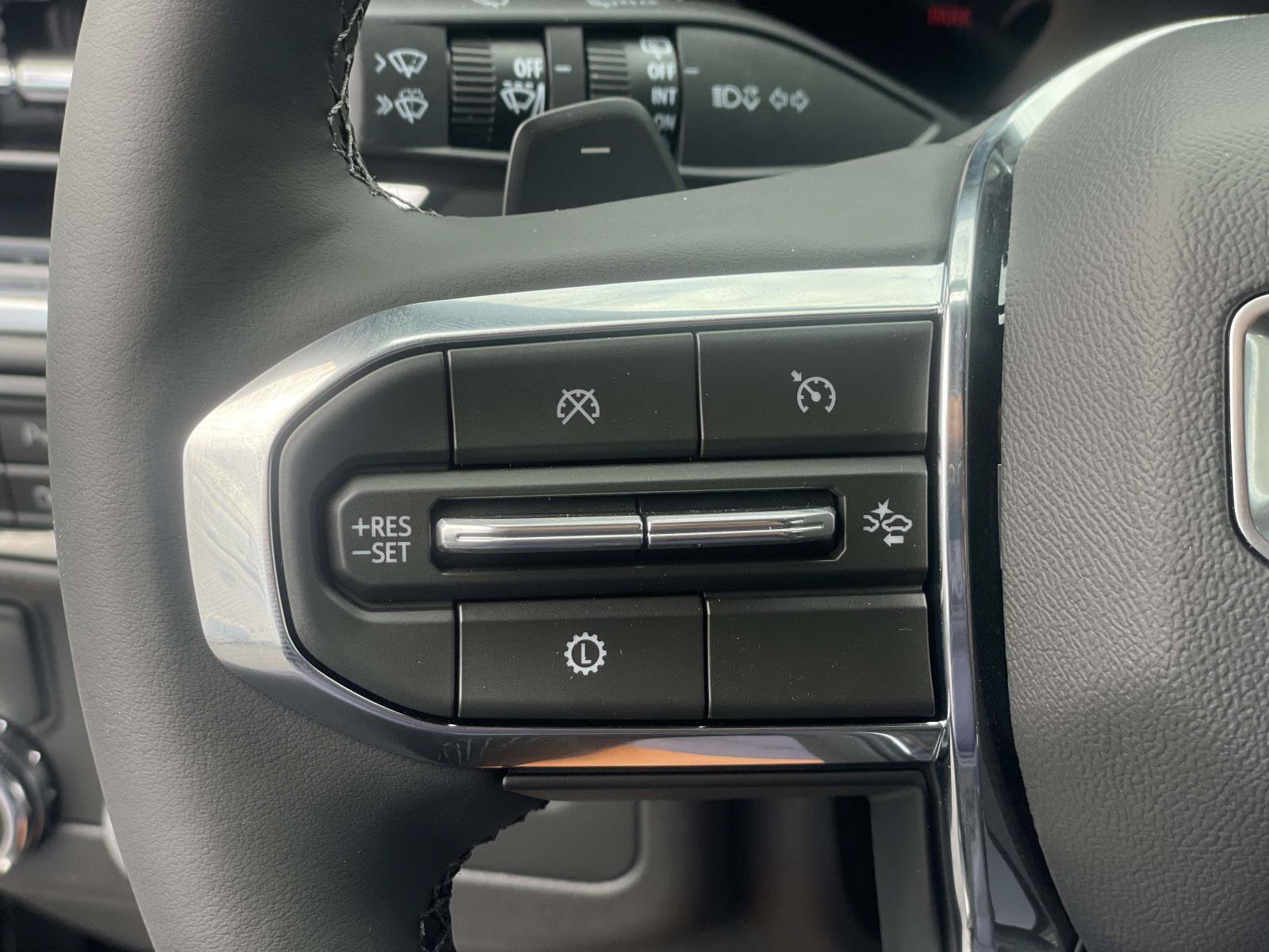 New 2026 GMC Yukon XL Elevation RWD image 11