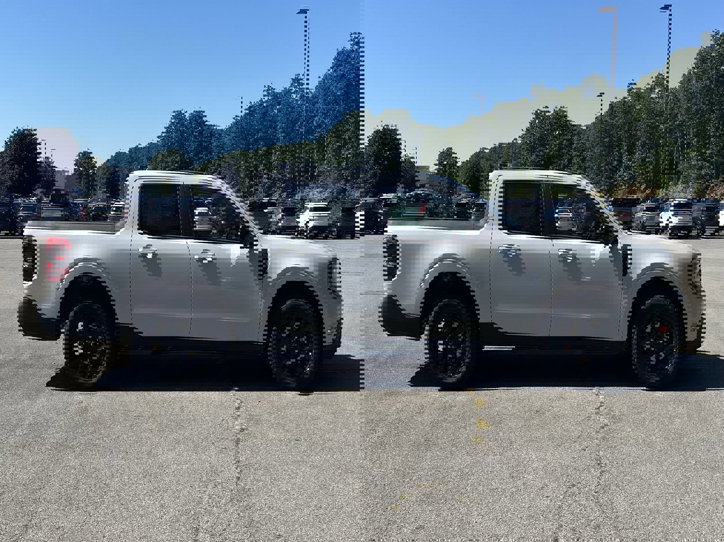 New 2025 Ford Maverick Lariat w/ Black Appearance Package image 13