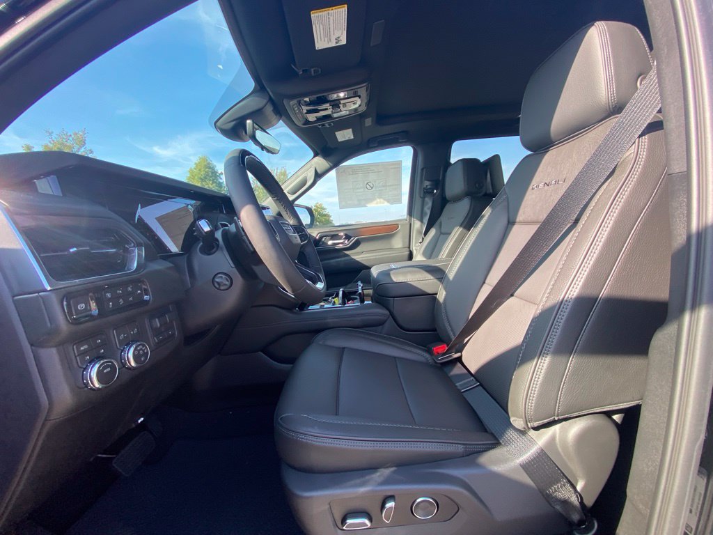 New 2026 GMC Yukon Denali w/ Advanced Technology Package AWD/4WD image 15