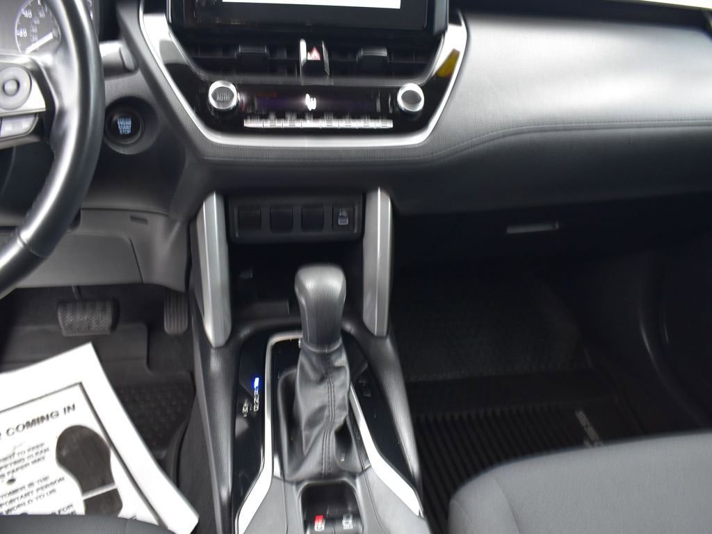 Used 2024 Toyota Corolla Cross LE image 20