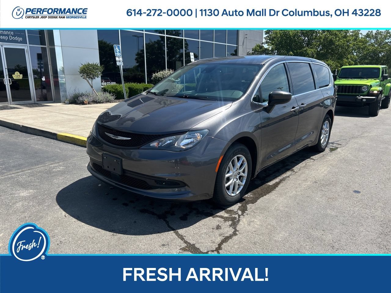 Used 2023 Chrysler Voyager LX FWD image 8