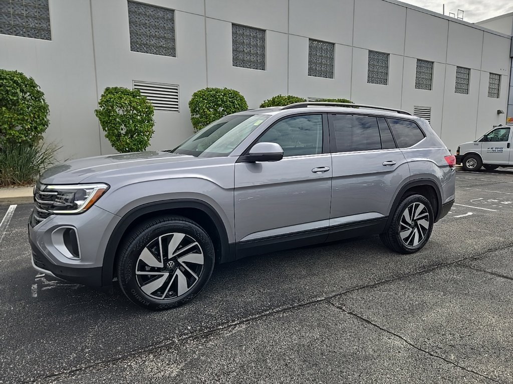 Used 2025 Volkswagen Atlas SE AWD/4WD image 51