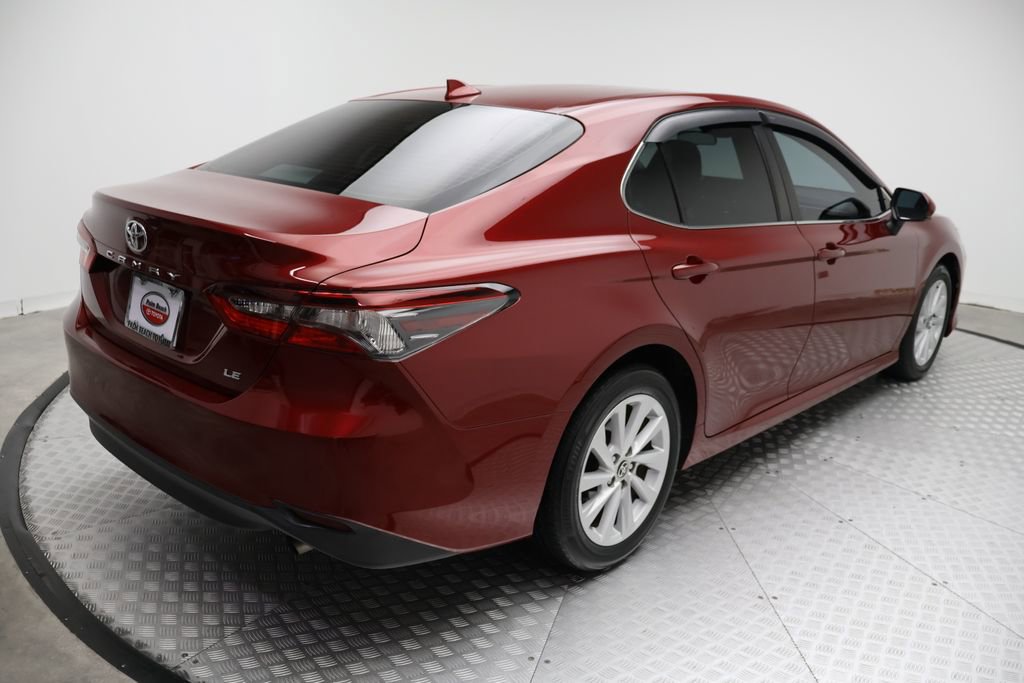 Used 2022 Toyota Camry LE image 8
