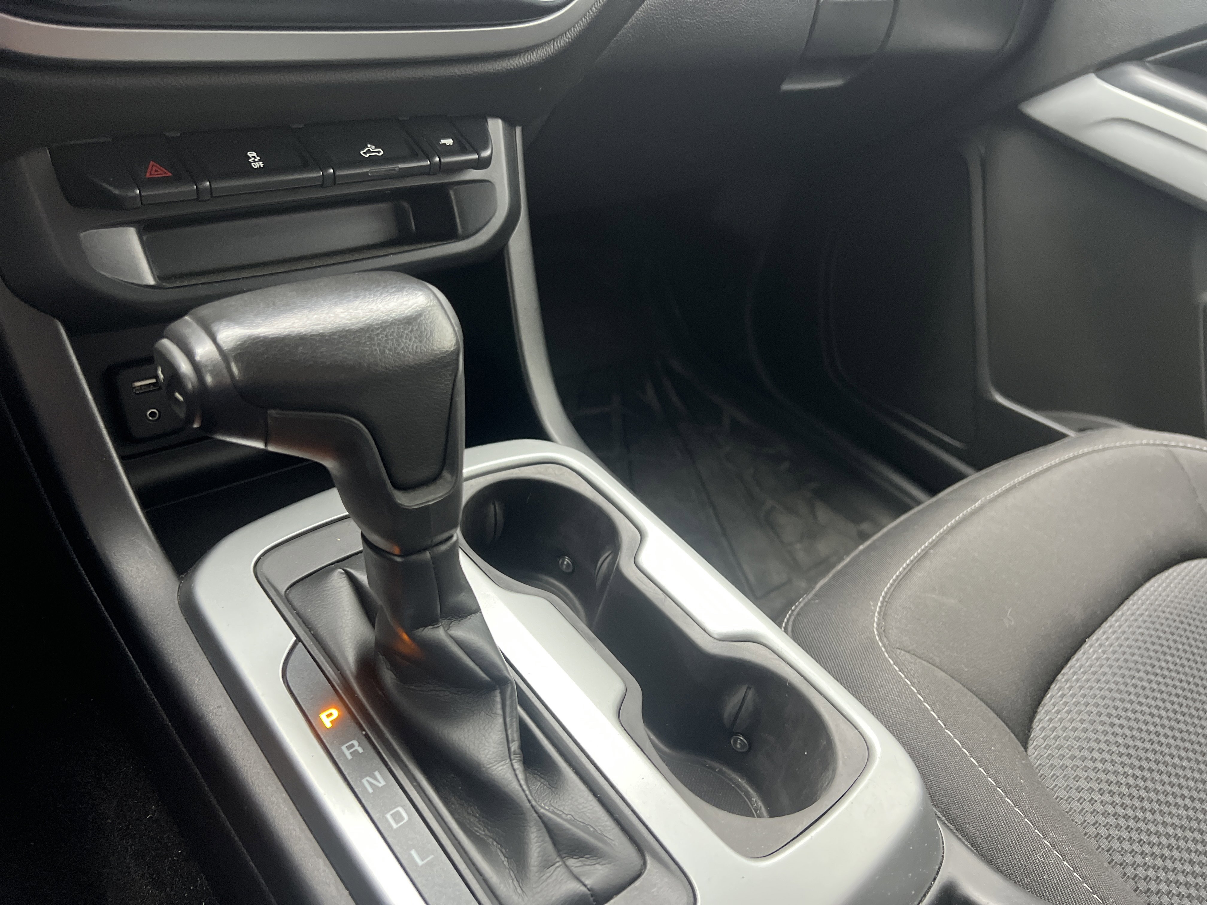 Used 2018 Chevrolet Colorado LT w/ Redline Special Edition image 22