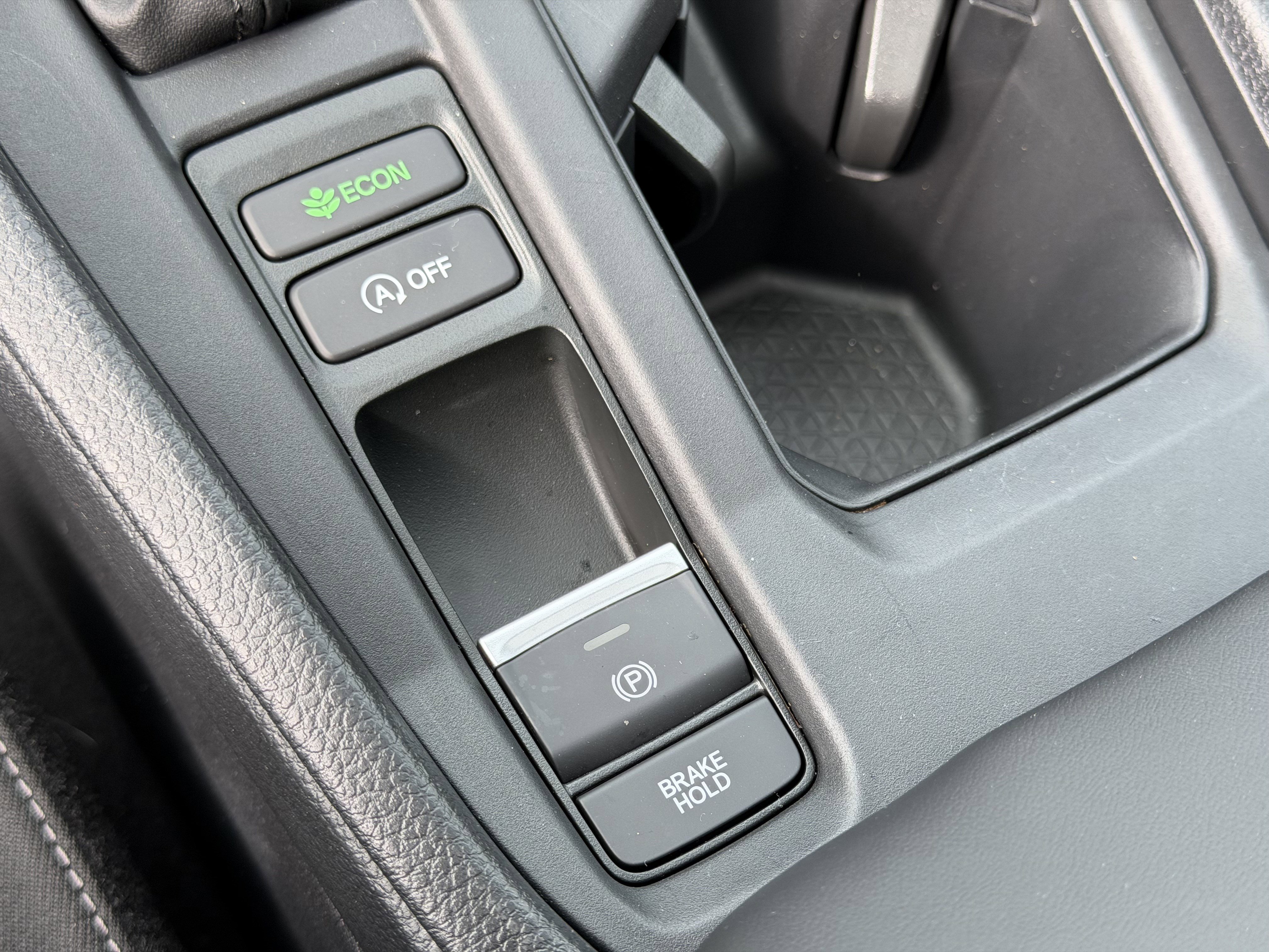 Certified 2025 Honda Accord SE image 29