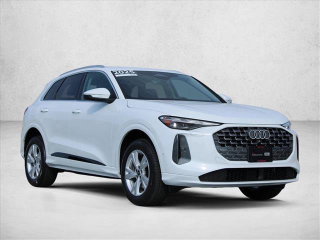 Certified 2025 Audi Q5 Premium w/ Convenience Package AWD/4WD image 5