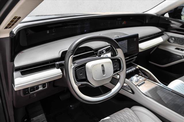 Used 2024 Lincoln Nautilus Black Label w/ Jet Appearance Package (87T) AWD/4WD image 10