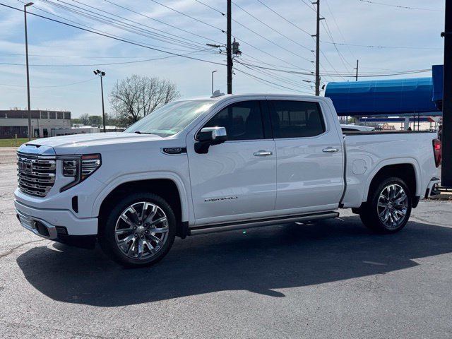 Used 2022 GMC Sierra 1500 Denali w/ Denali Reserve Package AWD/4WD image 3