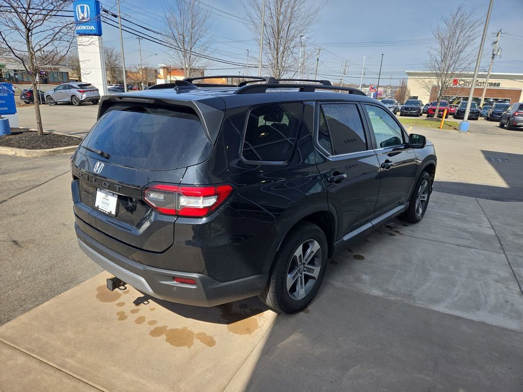 Used 2023 Honda Pilot EX-L image 3