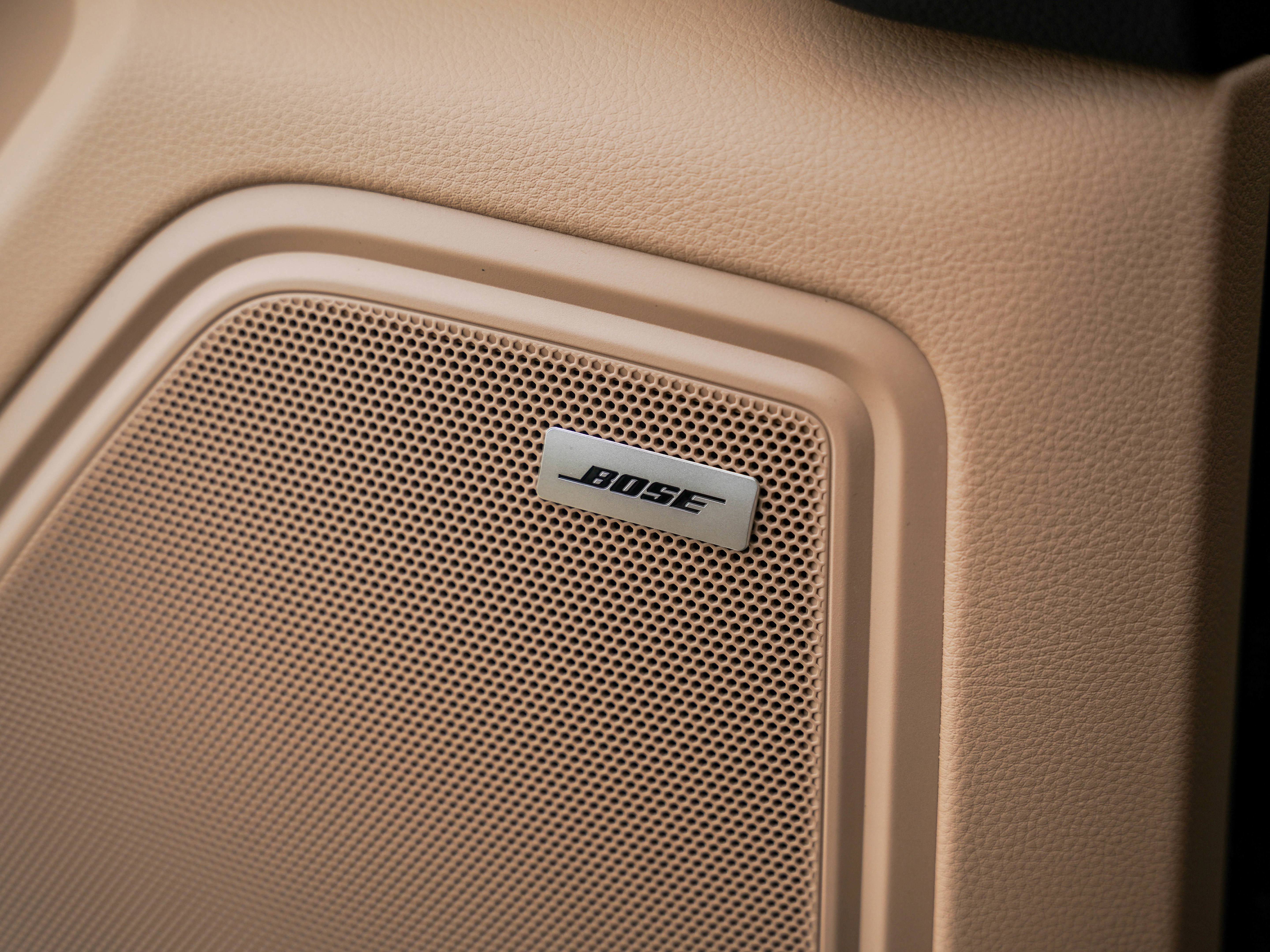 New 2026 Porsche Macan image 18