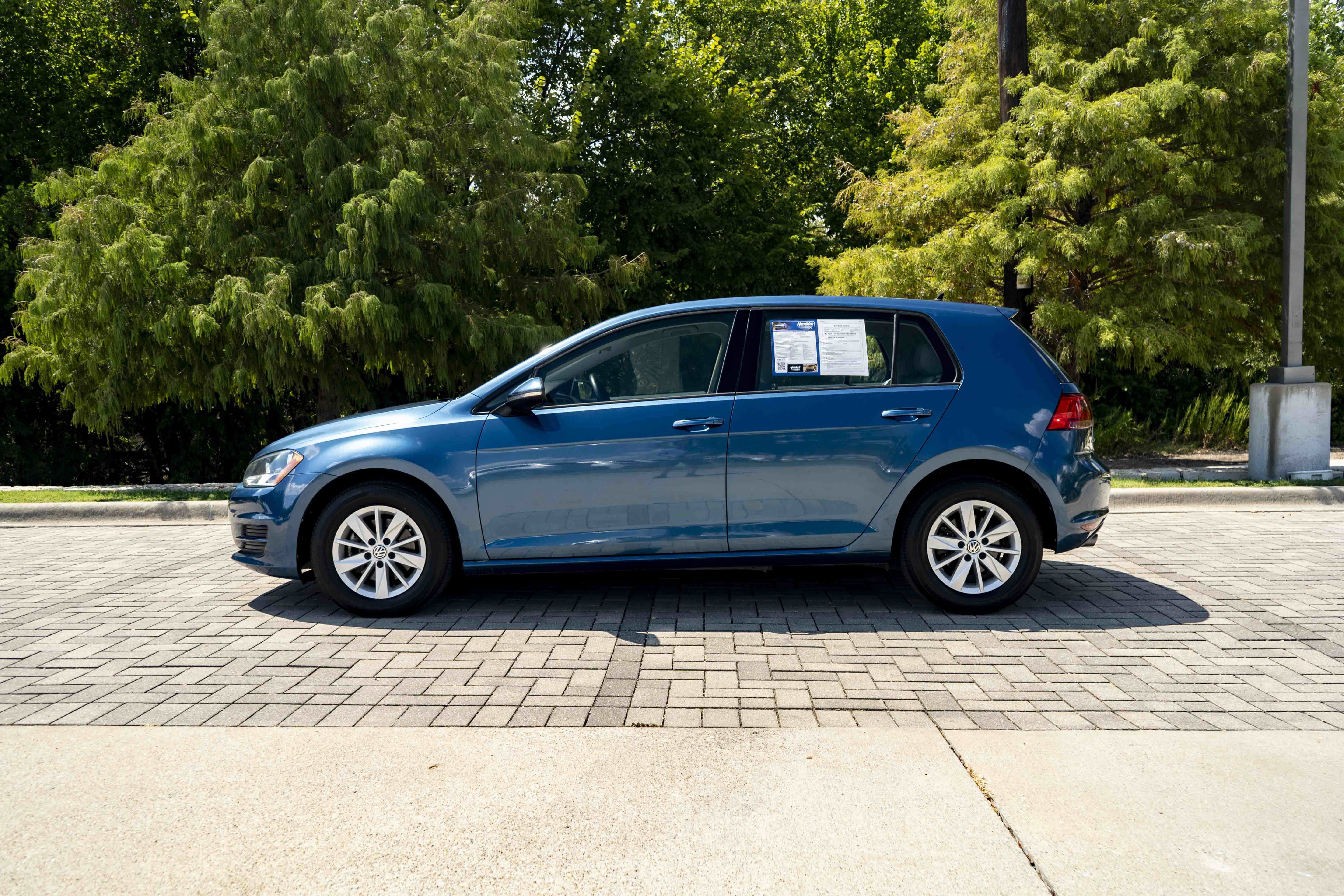 Used 2016 Volkswagen Golf S FWD image 5