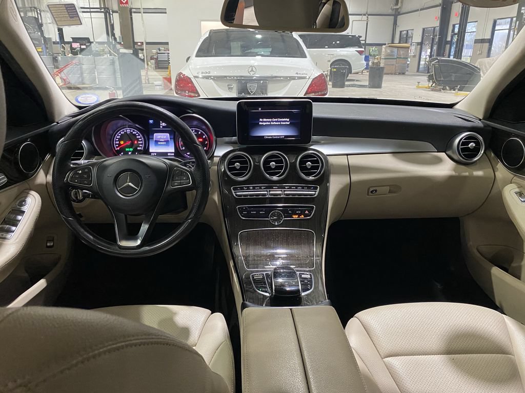 Used 2015 Mercedes-Benz C 300 4MATIC Sedan image 2