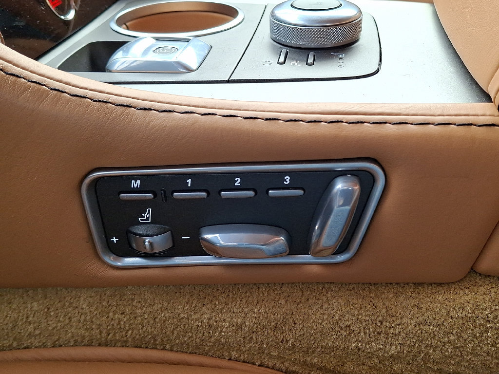 Used 2016 Aston Martin Rapide S RWD image 25