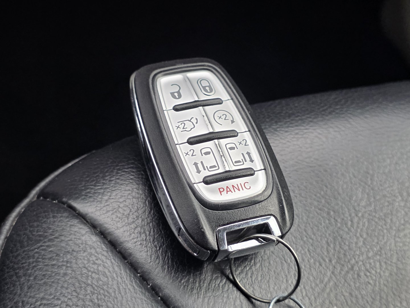 Used 2018 Chrysler Pacifica Touring-L w/ Premium Audio Group FWD image 30