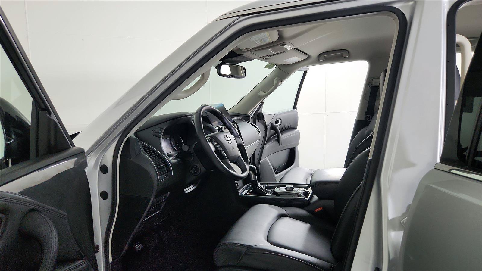 Certified 2024 Nissan Armada SV w/ Cargo Package AWD/4WD image 9