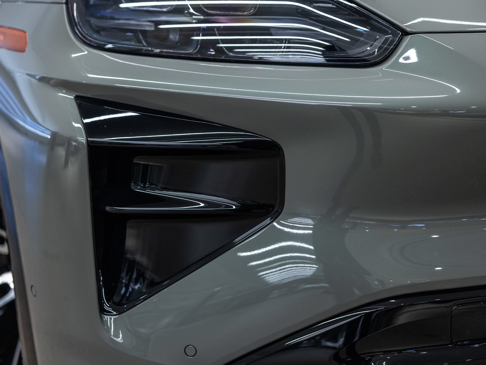 New 2026 Porsche Cayenne Turbo AWD/4WD image 16