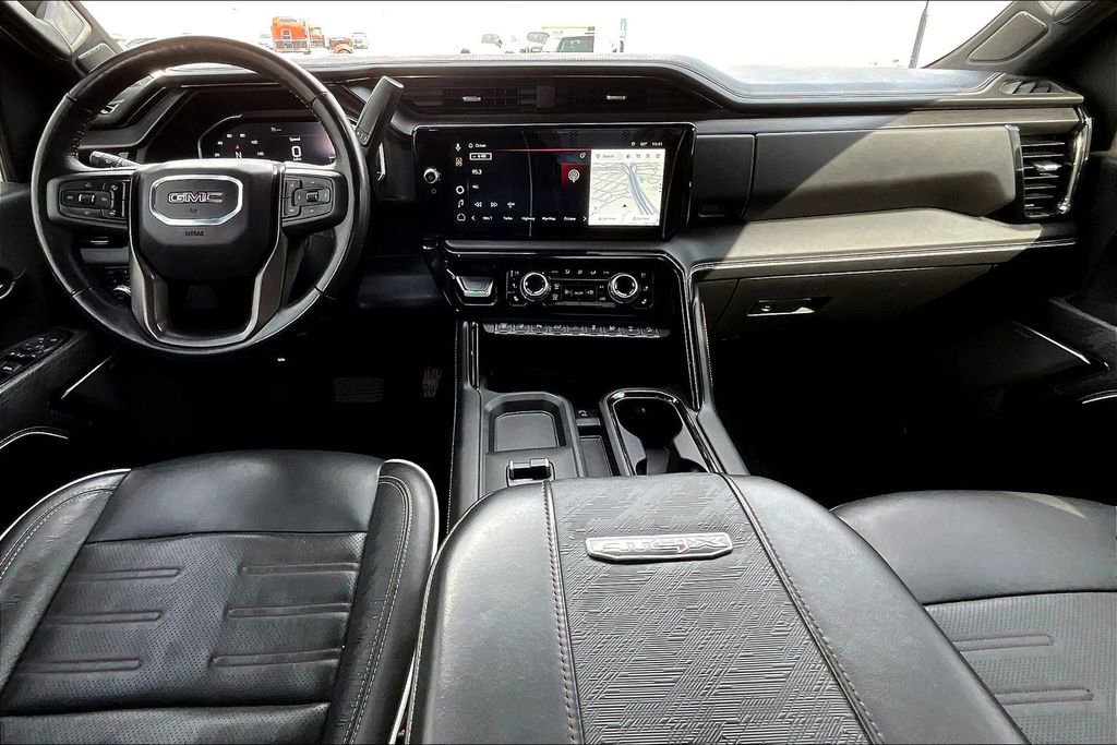 Used 2025 GMC Sierra 2500 AT4X image 18